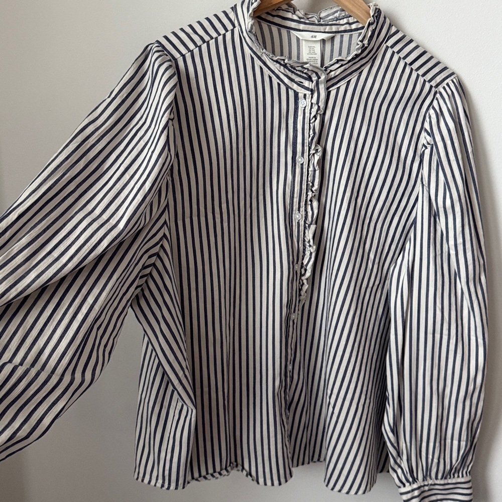 H&M Ruffled Trimmed Twill Blouse Navy and White Striped Shirt Size XXL - Picture 5 of 9
